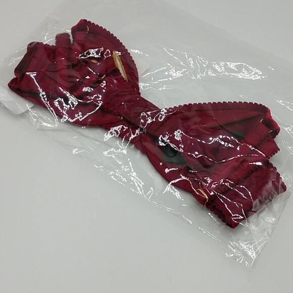 NWT Kisskill Red Velvet Love Bra with Gold Embroidered Script size 32C AU 10C - Picture 4 of 8